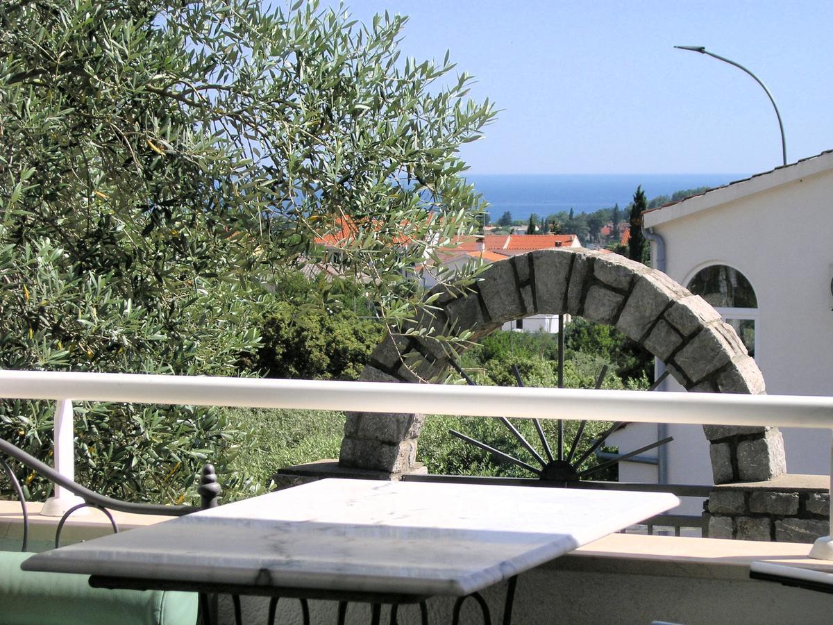 Apartments Oribella Krk Town Exterior foto