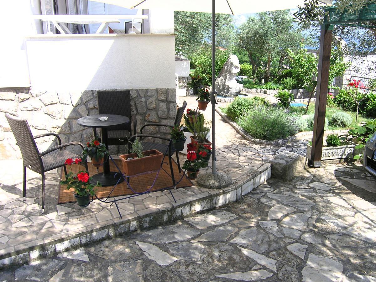 Apartments Oribella Krk Town Exterior foto